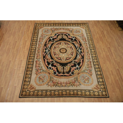 Tapis opulent noir et doré Aubusson avec motifs floraux complexes 9 x 12