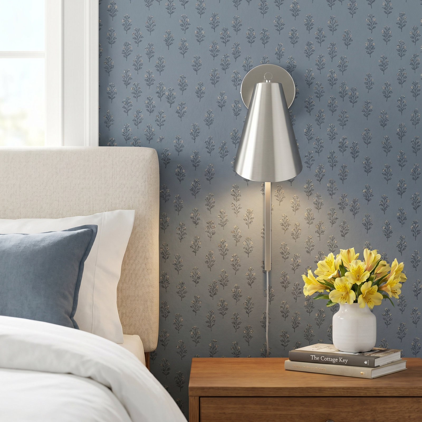 Single Light Armed Sconce, Polished Nickel
