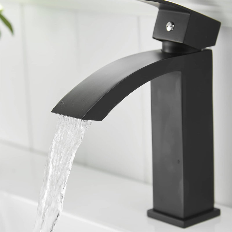 Single-Hole Bathroom Faucet, Matte Black