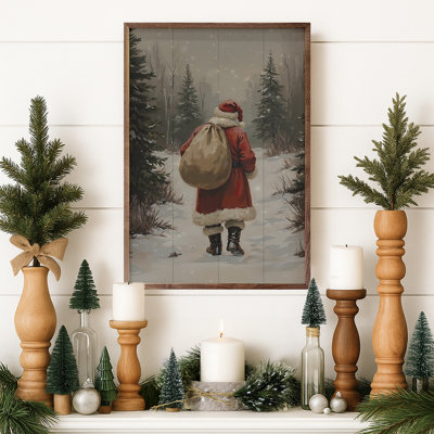Père Noël marchant dans le bois
