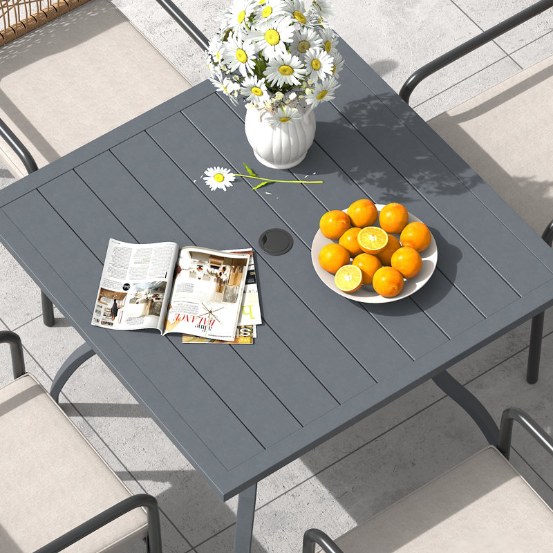 Ensemble de salle à manger de patio carré avec chaises rembourrées empilables en rotin, Gris