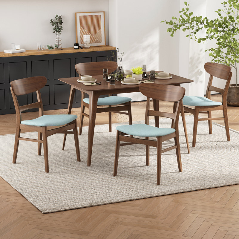 Une table et 4 chaises rembourrées, Noyer, Noyer, Menthe