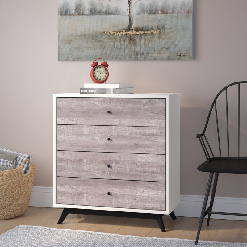 Huenke 31.5'' W 4 - Drawer Dresser