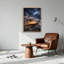 Toile orange orangée sous un ciel orageux avec éclair-133460945