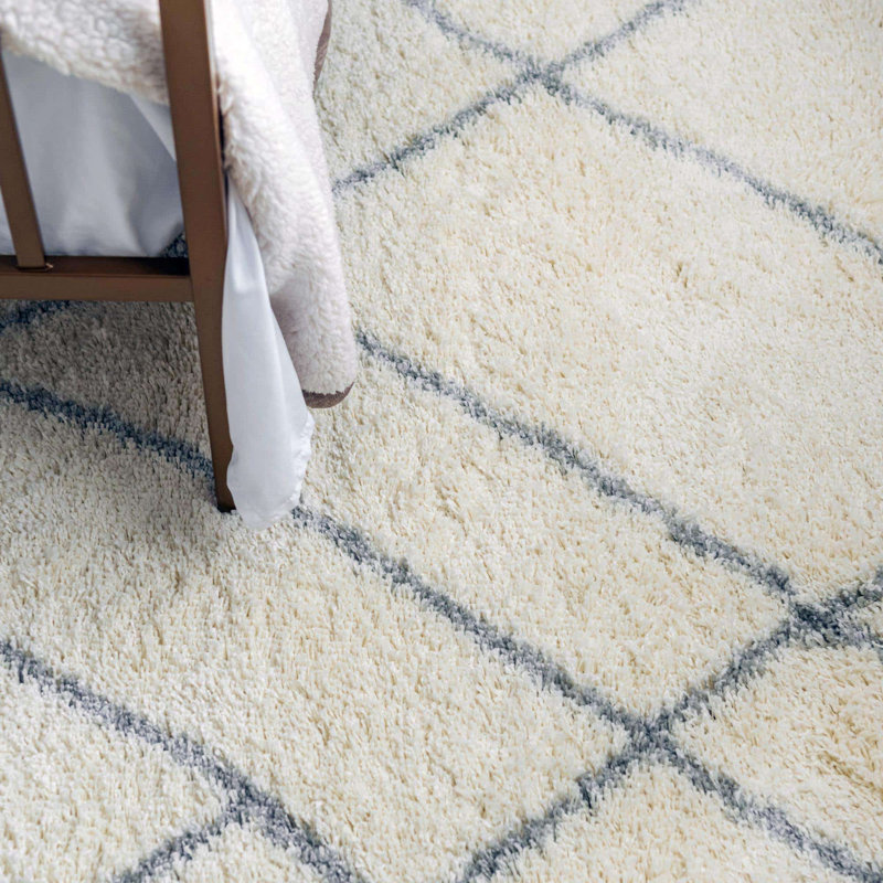 Tapis ivoire à motif géométrique, Carré 4 pi 1 po
