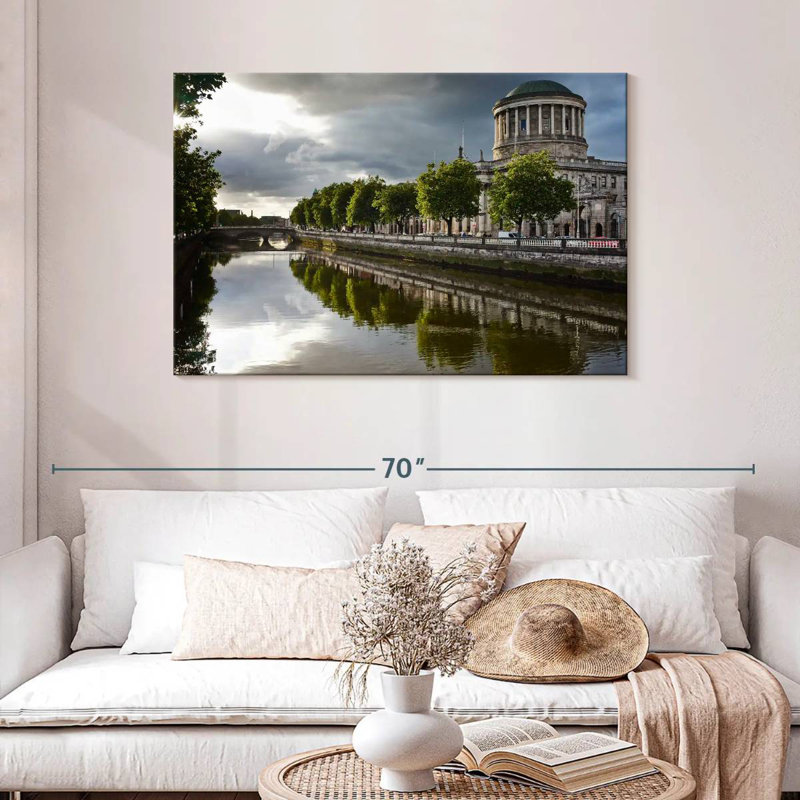 Lilie Ireland's Four Courts, 30" H x 45" W
