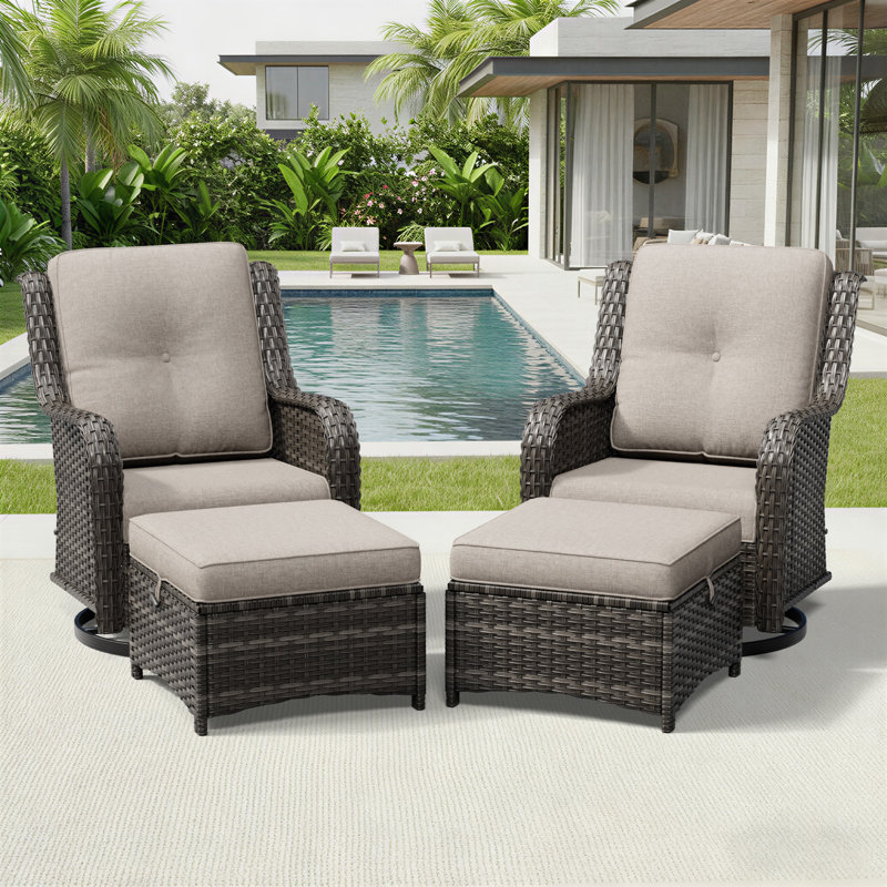Ensemble de 4 chaises et repose-pieds en osier avec coussin touffeté Holoman, Beige