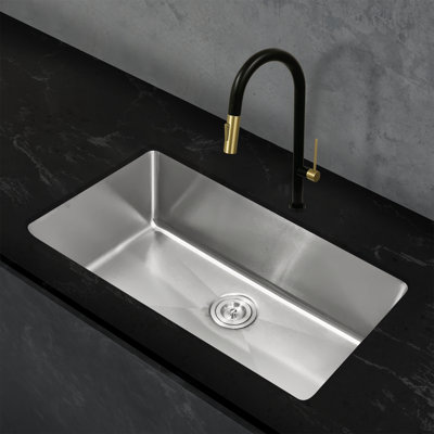 KBFmore Tight Radius 31 inch 18 Gauge Single Bowl Undermount Kitchen Sink with Sink Strainer