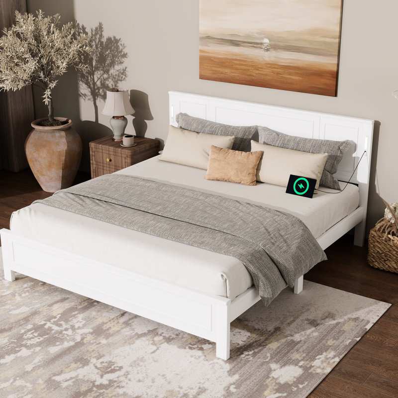 Très grand lit blanc avec charme, éclairage à DEL intégré, charge et 10 lattes solides pour une chambre confortable, White