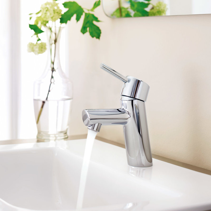 Concetto Single Hole Bathroom Faucet with Drain Assembly, Brushed Nickel