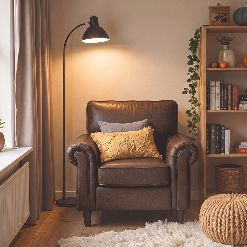 Fauteuil d'appoint rembourré à accoudoirs roulés Luelle, Similicuir brun