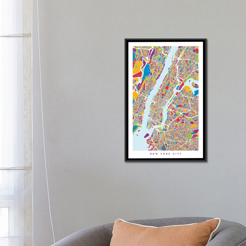 «New York City Street Map, Color, Vertical» par Michael Tompsett, reproduction sur toile tendue sur châssis, Pas de tapis