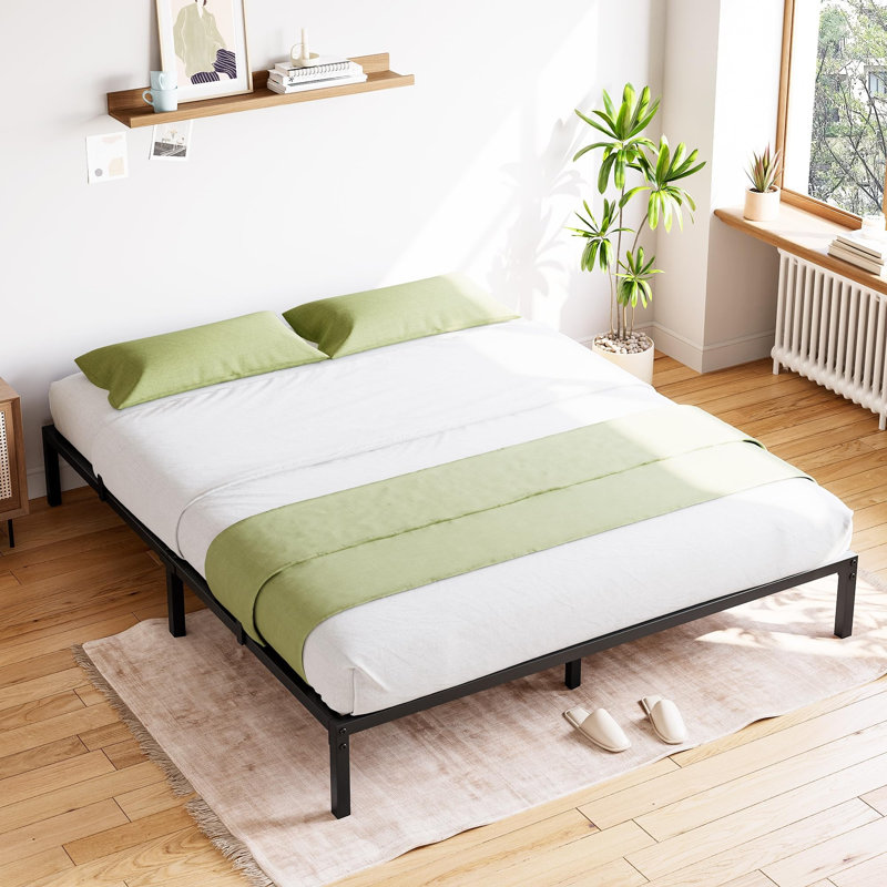 Structure de lit plateforme en métal robuste - profil bas de 6 pouces pleine grandeur, lattes en acier robuste, silencieux, rangement sous le lit, minimaliste moderne, assemblage facile, aucun sommier tapissier requis, noir, taille: 6 po