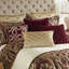 Édredon 4 pièces bourgogne. Comprend 1 édredon, 2 taies décoratives et une jupe de lit. 2022 Fortitude renforcée. Chenille éclair scintillant. Taies décoratives à fermeture à glissière. Enchanteur de literie persévérante. Glimmer. Exquis