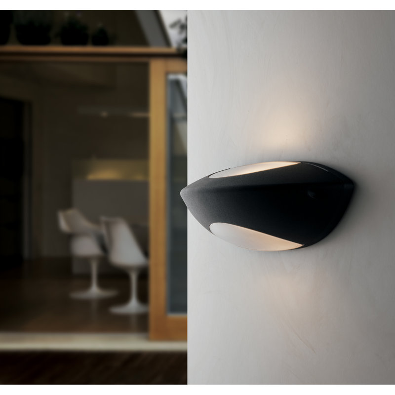 11cm H Outdoor Flush Mount
