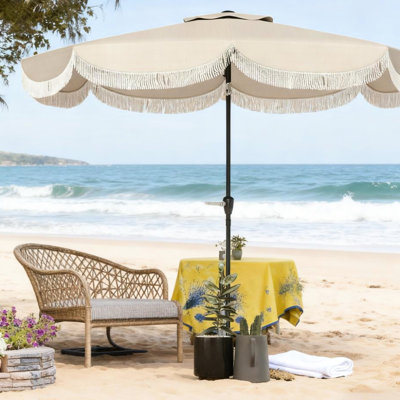 Parasol d'extérieur de 8,8 pi avec manivelle, 8 nervures, inclinaison à bouton-poussoir, protection Upf 30+, dessus ventilé, conception élégante à pampille, matériau gris et métal, pour une ombre confortable, protection contre le soleil, inclinaison grise