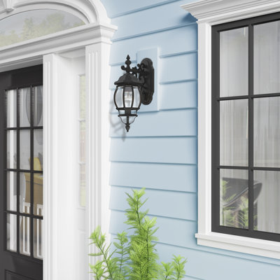 Yoan Aluminum Wall Light