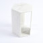 Table à piédestal hexagonal en marbre blanc naturel, motif unique en pierre, pour piédestal de présentation de plantes, beauté structurelle de conception architecturale, dans le salon