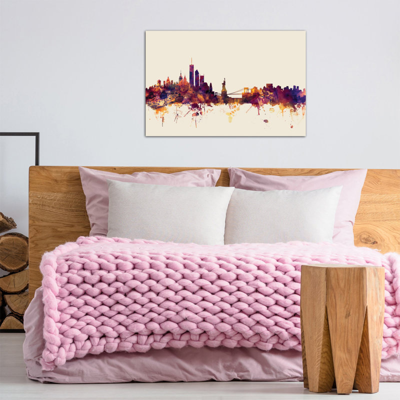 «New York City» par Michael Tompsett, impression sur toile tendue beige, H 26 po x l 40 po x P 1,5 po, Toile tendue