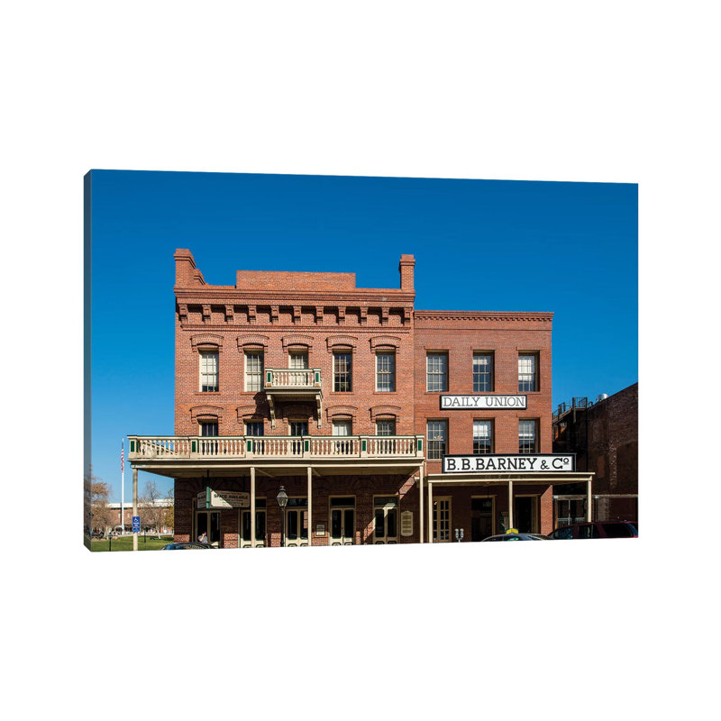 «Old Sacramento Historic Center, Sacramento, California» par Michael Defreitas - photographie sur toile tendue