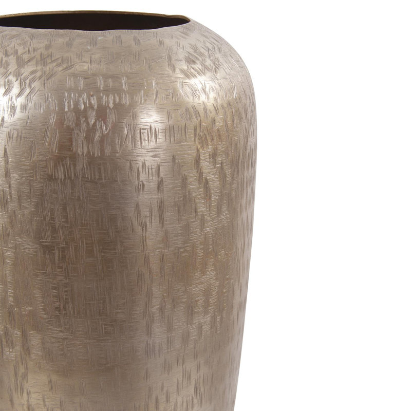 Grand vase torpille gravé, H 16 po x l 8 po x P 8 po, Doré