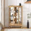 Élégante armoire vitrée en chêne clair avec portes en verre trempé, éclairage DEL, dossier en miroir et tablettes réglables pour la maison et le bureau