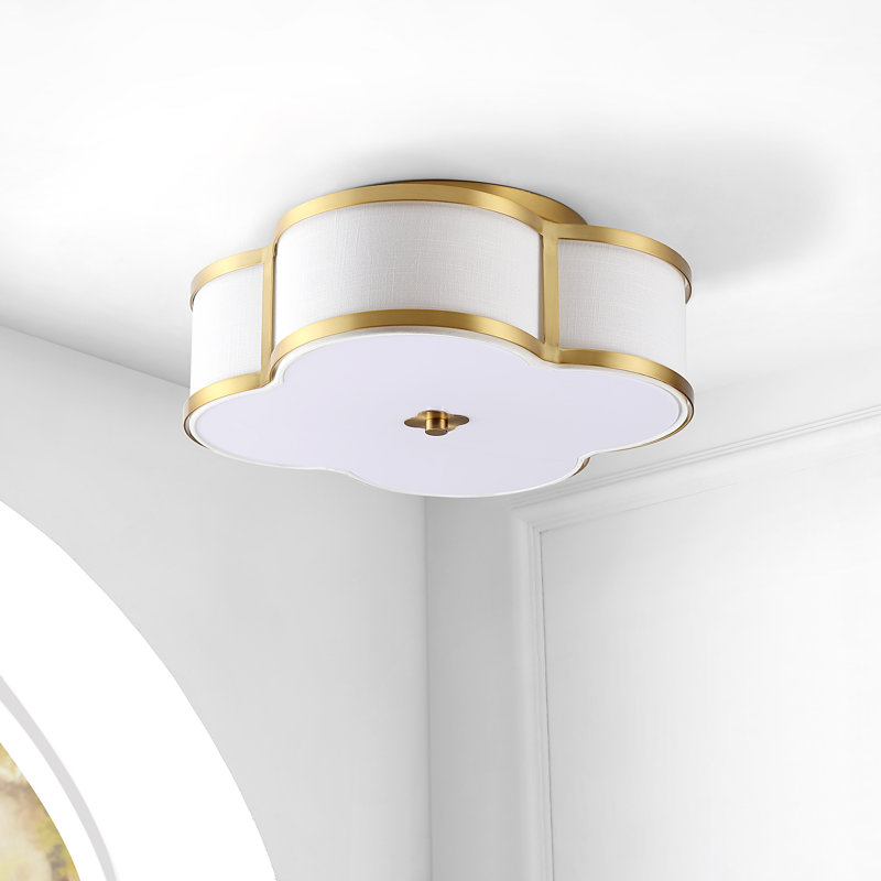 Plafonnier encastré classique en métal à motif quadrilobe Serin, Laiton doré, H 7,5 po x l 18 po x P 18 po