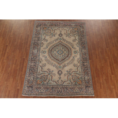 Tapis traditionnel en laine vieilli 7 x 10