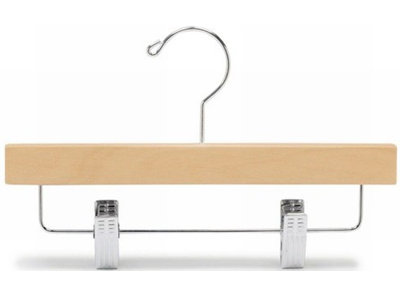 Cintre en bois pour chambre de bébé