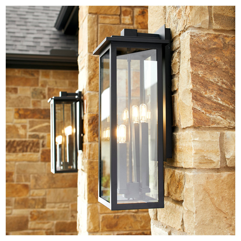 Lanterne murale d'extérieur noire à 4 lumières 25 po Westerly, H 25 po x l 10 po x P 9,75 po