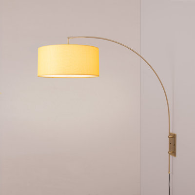 Lampe murale à arc Span, abat-jour tambour en tissu avocat, corps en acier laiton patiné, base en acier laiton patiné, gradateur de pied