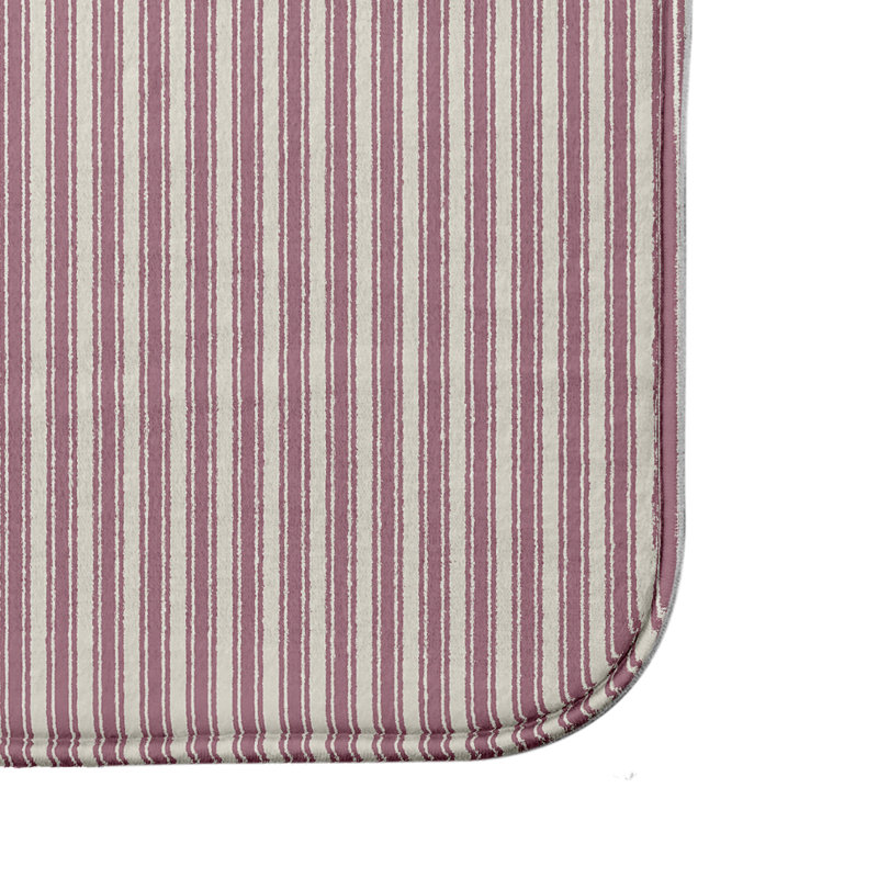 Tapis pour salle de bain Donaldson, l 24 po x L 17 po, Mauve