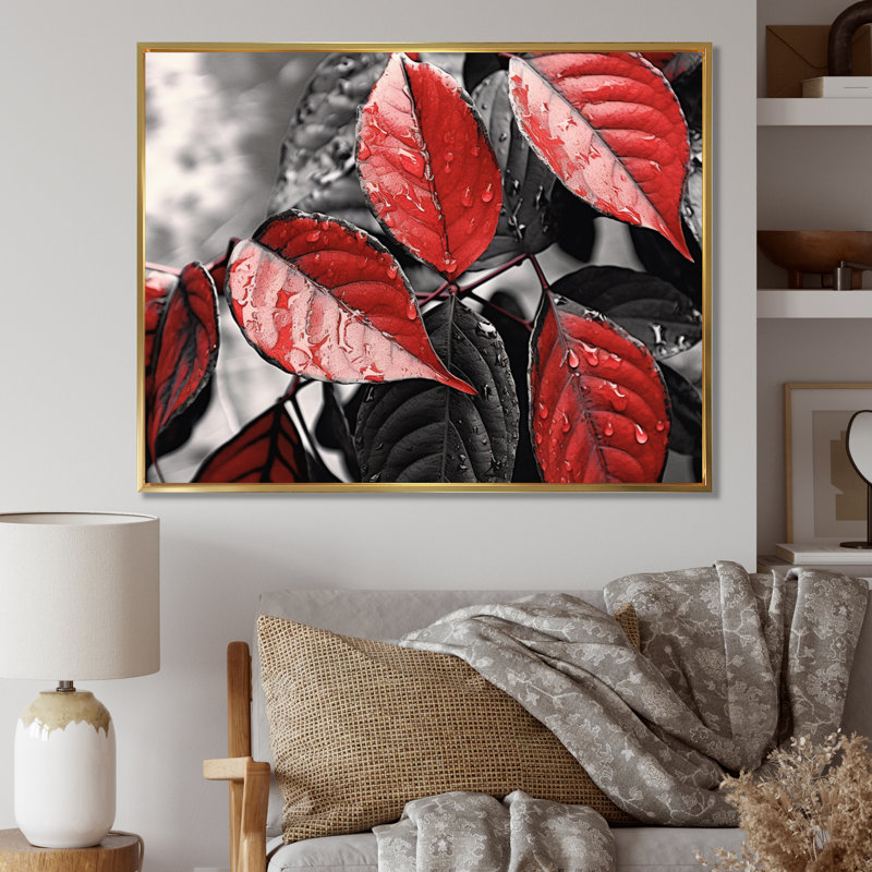 Feuilles rouges et grises sur un arbre V, Cadre flottant doré, H 30 po x l 40 po x P 1,5 po