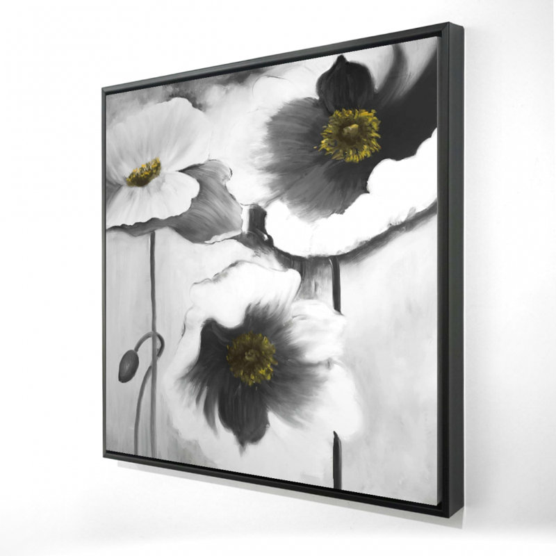 " Black And White Flowers "