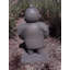 Statue planterra en béton avec une épée