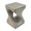 Table d'appoint MGO Twist Shape, texture semblable au bois, couleur grise