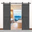 Porte de grange double en MDF avec porte coulissante S&Z TopHand®, dalle de porte de grange solide recouverte d'une surface en PVC imperméable-105833715-105318074