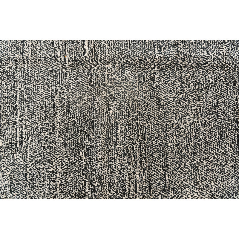 Tapis noir et blanc Mosser