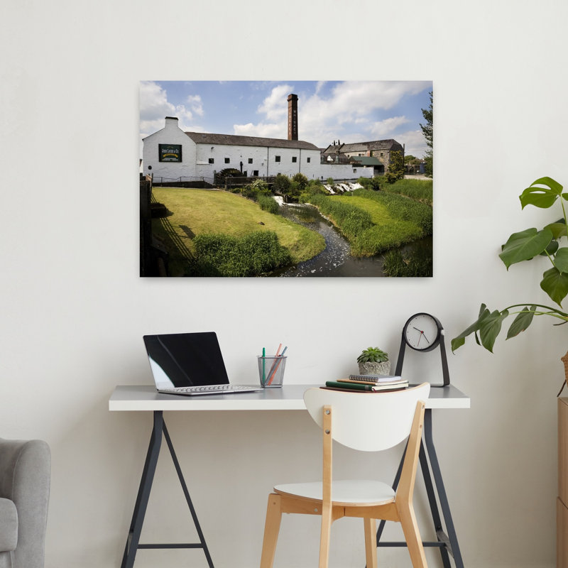 «Lockes Whiskey Distillery», art traditionnel de Kilbeggan, County Westmeath, Irlande, H 24 po x l 36 po