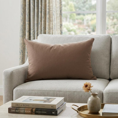 Coussin 12 "x 18" en coton brun