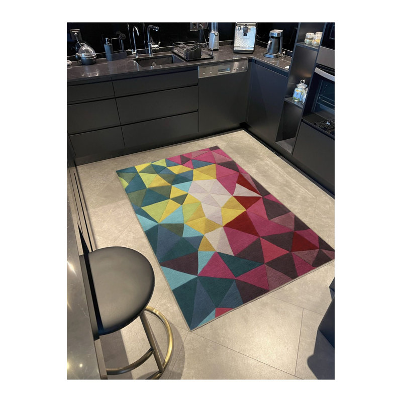 Tapis multicolore à motif géométrique triangulaire à motif géométrique et lavable à la machine