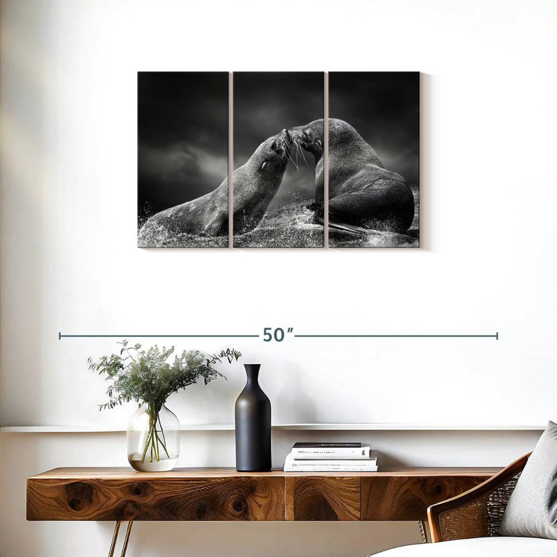 Brampt Seal Love, 20" H x 33" W