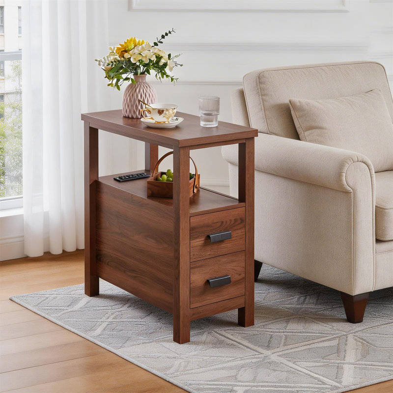 Table de bout avec station de charge, Walnut