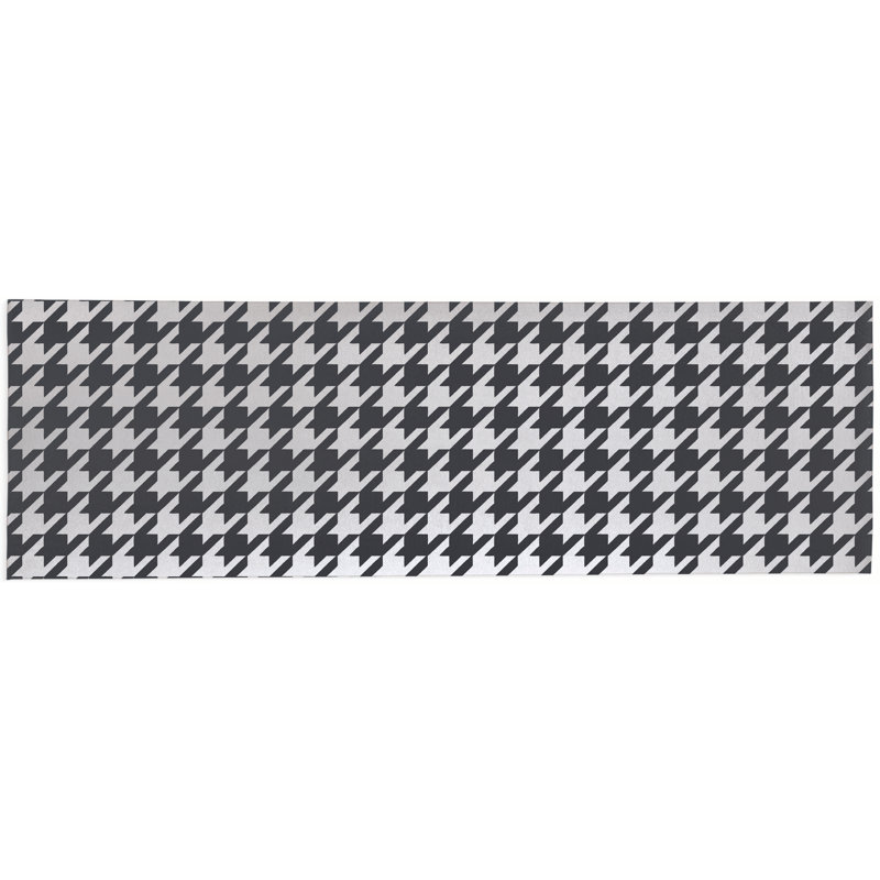 Send in the Hounds Outdoor Rug, Runner 2'6" x 8'