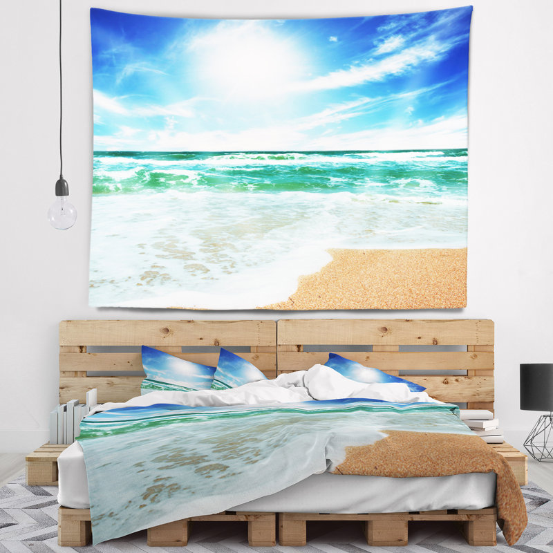 Tapisserie sur la plage, H 32 po x l 39 po