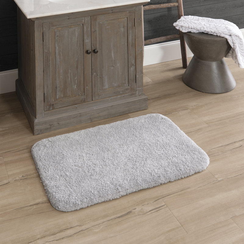 Tapis pour salle de bain Benedetti, Chrome, L 24 po x L 60 po