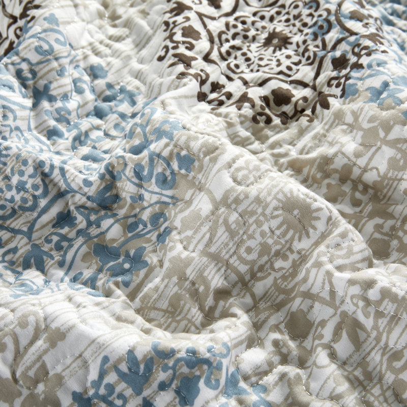 King White and Blue Reversible Microfiber Quilt Set