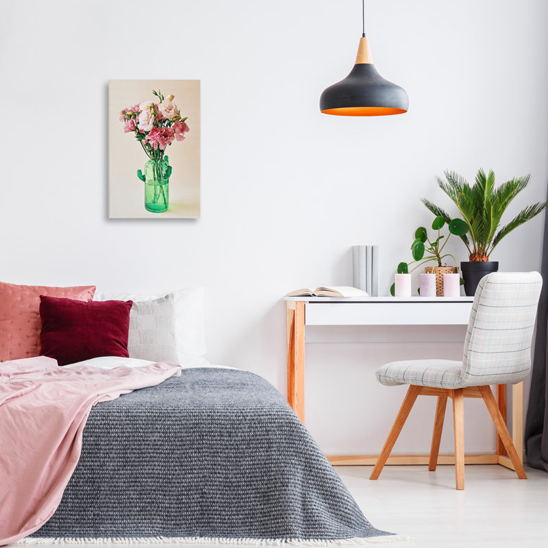 "Fleurs dans un vase de cactus", art mural par Incado, H 24 po x l 16 po
