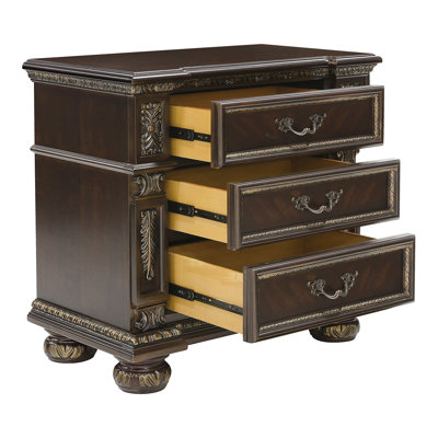 Table de chevet traditionnelle en cerisier foncé avec basculement doré et 3 tiroirs