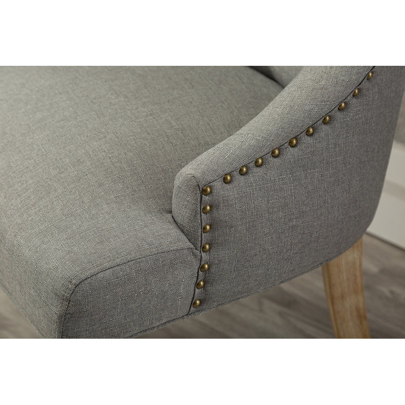 Ensemble de 2 fauteuils à oreilles capitonnés gris en bois massif avec têtes de clous, Gris